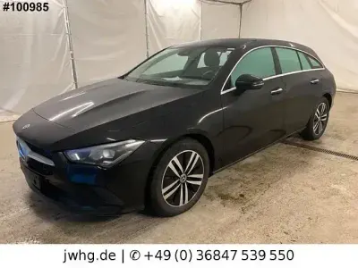 Gebraucht Mercedes CLA220 190 PS (139 kW) 2022 Schwarz Limousine