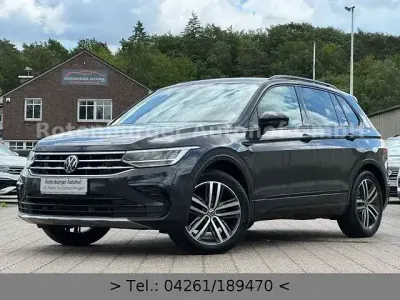 Gebraucht VW Tiguan Sport 150 PS (110 kW) 2023 Grau SUV