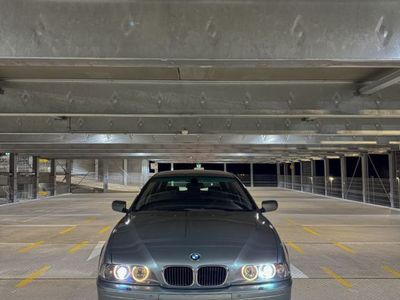 BMW 525