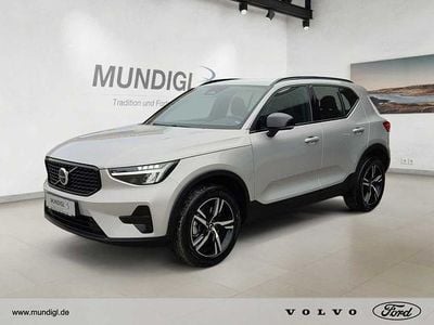 Gebraucht Volvo XC40 Plus 163 PS (119 kW) 2023 Silver dawn / metallic SUV