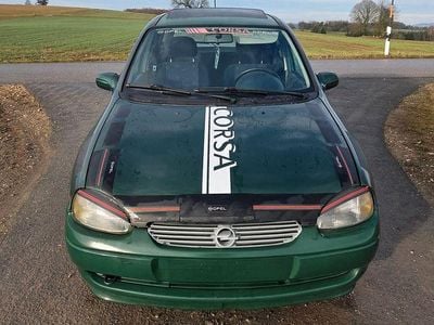 Gebraucht Opel Corsa Swing 60 PS (44 kW) 1997 Grün Kleinwagen
