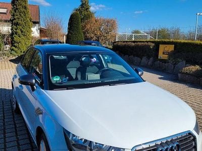 Gebraucht Audi A1 Sportback Ambition 86 PS (63 kW) 2012 Weiß Kleinwagen