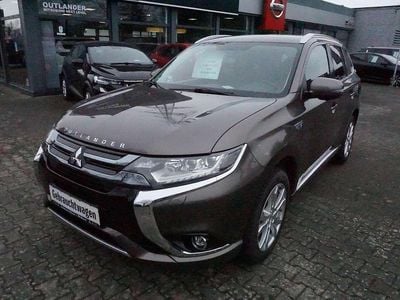 Gebraucht Mitsubishi Outlander P-HEV Plus 121 PS (88 kW) 2017 Granitbraun (m) SUV