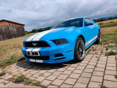 Gebraucht Ford Mustang Premium 309 PS (227 kW) 2012 Blau Coupé