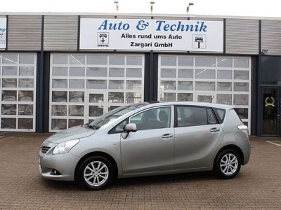 Grau Gebraucht 2011 Toyota Verso Comfort Van / Kleinbus | 9.999 € (Etwas zu teuer)