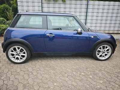 Używany Mini Cooper 90 KM (66 kW) 2005 Niebieski Hatchback