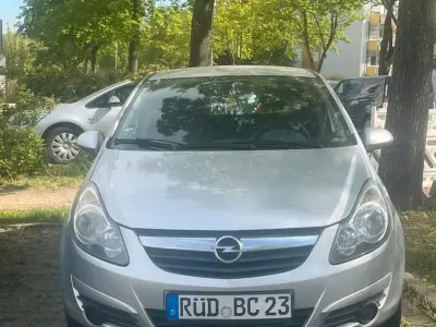 Gebraucht Opel Corsa 69 PS (50 kW) 2010 Silber Kleinwagen