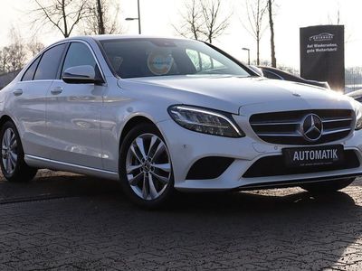 Gebraucht Mercedes C300 Avantgarde 190 PS (139 kW) 2019 Weiß Limousine