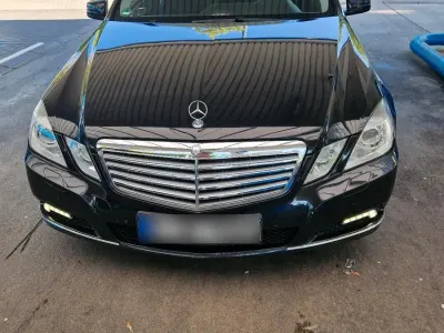 Gebraucht Mercedes E300 2010 Schwarz Limousine