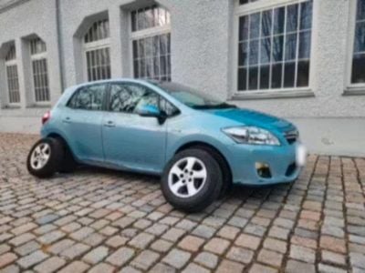 Gebraucht Toyota Auris Hybrid 99 PS (72 kW) 2011 Blau Limousine