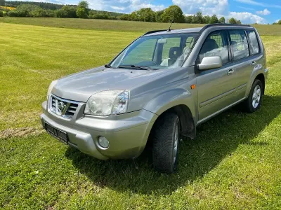 Gebraucht Nissan X-Trail 140 PS (102 kW) 2002 Silber SUV