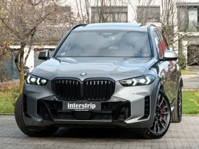 Używany BMW X5 M Sport 489 KM (359 kW) 2025 Szary SUV
