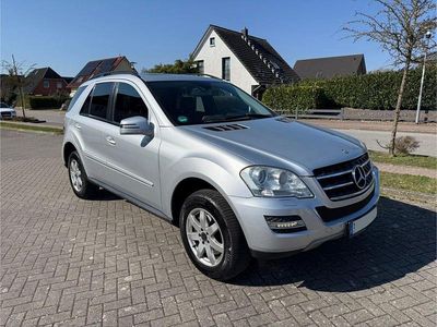 Gebraucht Mercedes ML350 231 PS (169 kW) 2010 Silber SUV