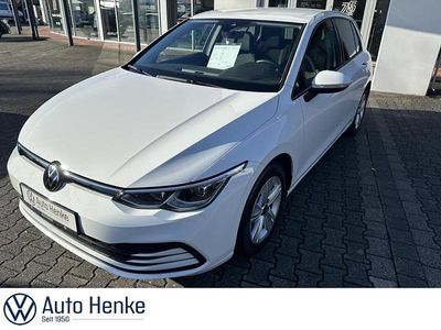 Gebraucht VW Golf VIII 131 PS (96 kW) 2023 Weiß Limousine