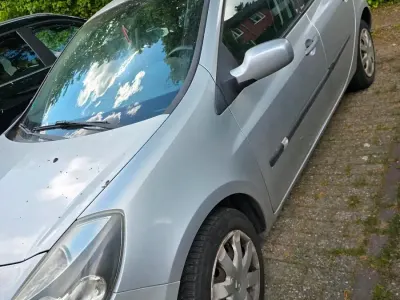 Używany Renault Clio II 2006 Srebrny Hatchback