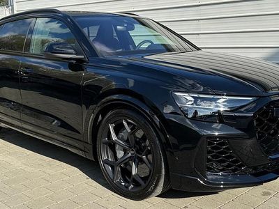 Neu Audi RS Q8 Performance 640 PS (470 kW) 2025 Mythosschwarz metallic SUV