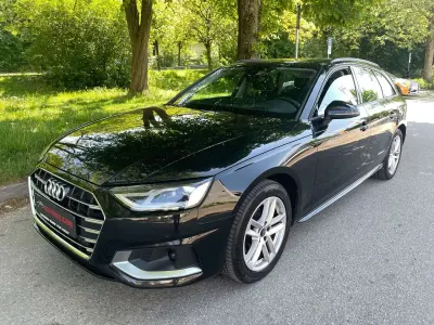 Gebraucht Audi A4 Advanced 163 PS (119 kW) 2023 Mythosschwarz Kombi