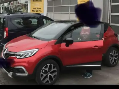 Używany Renault Captur Collection 131 KM (96 kW) 2019 Czerwony SUV