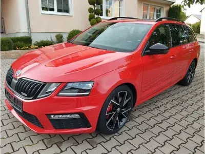 Używany Skoda Octavia RS 245 KM (180 kW) 2019 Czerwony Kombi
