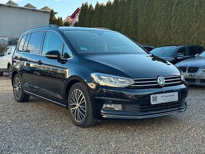 Schwarz Gebraucht 2016 VW Touran Highline Van / Kleinbus | 16.890 € (Fairer Preis)