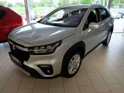 Neu Suzuki SX4 Comfort 129 PS (94 kW) 2025 Silky silver met 2 SUV