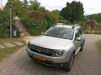 Gebraucht Dacia Duster 110 PS (80 kW) 2016 Silber SUV