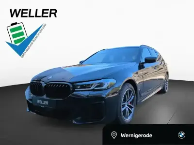 Gebraucht BMW 530e M Sport 292 PS (214 kW) 2023 Carbonschwarz (schwarz) Kombi