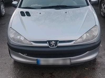 Gebraucht Peugeot 206 68 PS (50 kW) 2002 Grau Coupé