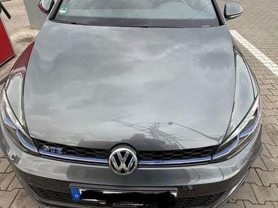 Gebraucht VW Golf VII GTE 204 PS (150 kW) 2020 Grau Limousine