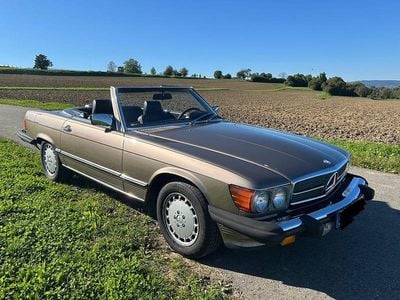 Gebraucht Mercedes 560 231 PS (169 kW) 1987 Gold Cabrio