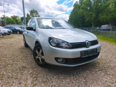 Gebraucht VW Golf VI 105 PS (77 kW) 2011 Silber Kleinwagen