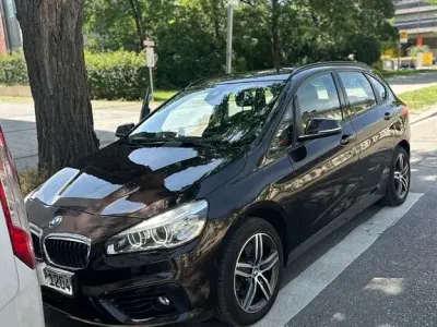 Gebraucht BMW 220 Active Tourer 190 PS (139 kW) 2015 Braun Van / Kleinbus