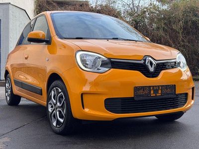 Gelb Gebraucht 2020 Renault Twingo LIMITED Kleinwagen | 8.490 € (Guter Preis)