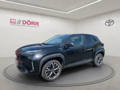 Gebraucht Toyota Yaris Cross Elegant 116 PS (85 kW) 2022 Schwarz metallic SUV