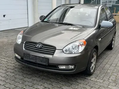 Gebraucht Hyundai Accent GLS 82 PS (60 kW) 2009 Limousine