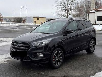 Schwarz Gebraucht 2019 Ford Kuga ST-Line SUV | 15.100 € (Guter Preis)