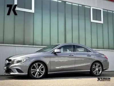 Gebraucht Mercedes CLA180 Urban 122 PS (89 kW) 2015 Andere Coupé