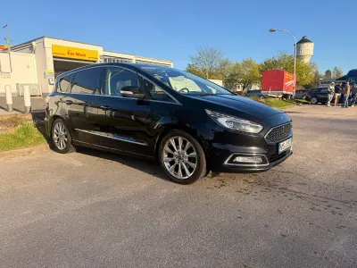 Gebraucht Ford S-MAX Premium 209 PS (153 kW) 2016 Schwarz Van / Kleinbus