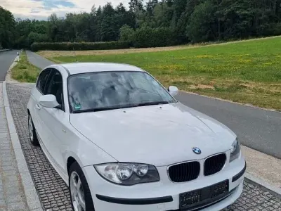 Gebraucht BMW 116 122 PS (89 kW) 2010 Weiß Kleinwagen