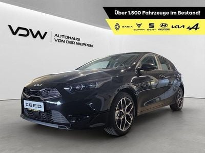 Neu Kia Ceed Spirit 140 PS (102 kW) 2025 Schwarz Kleinwagen