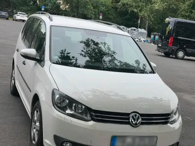 Gebraucht VW Touran 2011 Weiß Van / Kleinbus