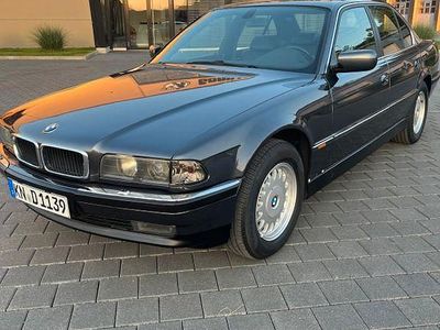 BMW 735