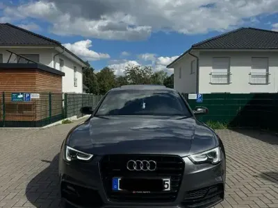 Gebraucht Audi A5 Sportback Design 190 PS (139 kW) 2016 Grau Kleinwagen