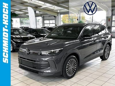 Grau Neu 2025 VW Tiguan Goal SUV | 40.950 € (Etwas zu teuer)