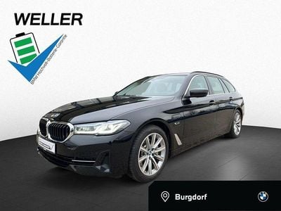 Gebraucht BMW 530e Sport Line 292 PS (214 kW) 2023 530e a (schwarz) Kombi