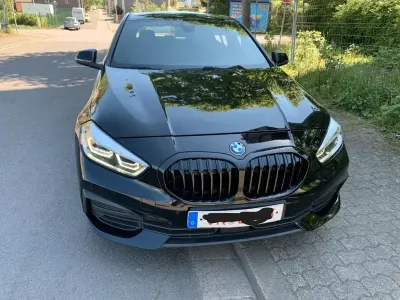 Gebraucht BMW 118 Advantage 136 PS (100 kW) 2022 Schwarz Limousine