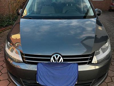 Second-hand VW Sharan 140 CP (102 kW) 2011 Gri Monovolum