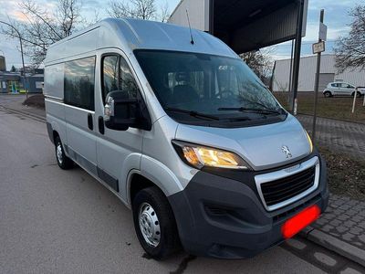 Gebraucht Peugeot Boxer 131 PS (96 kW) 2017 Silber Van