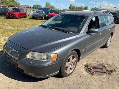 Grau Gebraucht 2006 Volvo V70 Momentum Kombi | 1.750 € (Superpreis)
