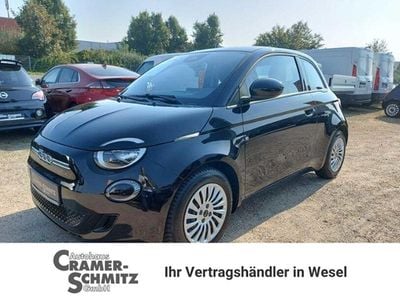 Second-hand Fiat 500e Action 69 kW (95 CP) 2022 Negru Berlinǎ